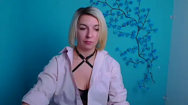 Lana_Foxyy's cam snapshot