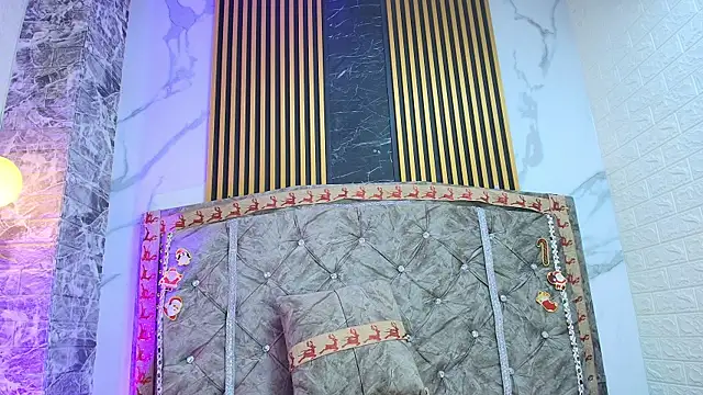 AngieLuxx_'s cam snapshot