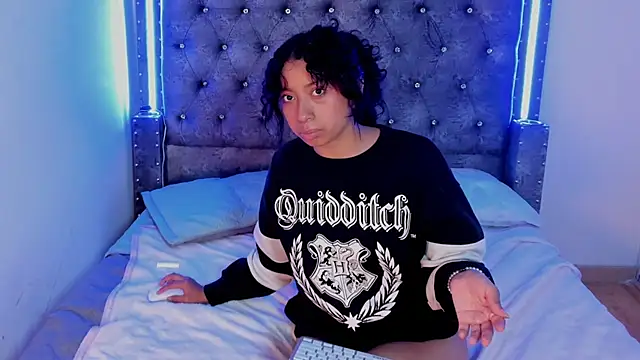 Mia_Cavalli's cam snapshot