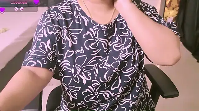 Khaleesiiii's cam snapshot