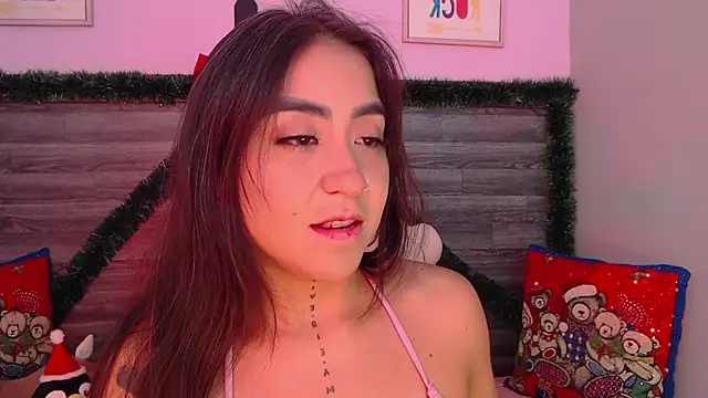 AdaaMillan live sex cam