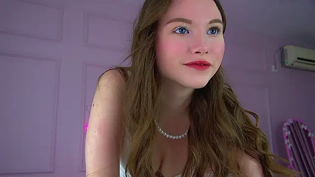 KeiraAsti's cam snapshot