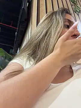 sarah_honey__ live sex cam