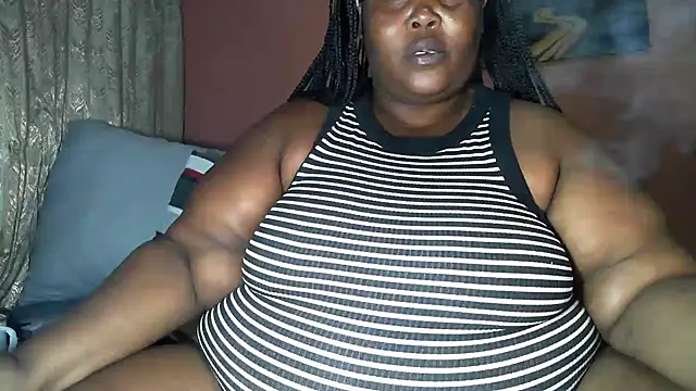 BigBellySlutty's cam snapshot