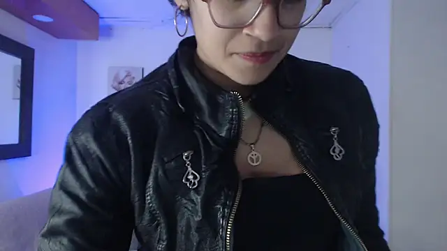 Lili_Gomez_'s cam snapshot