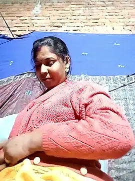 Savita992 live sex cam