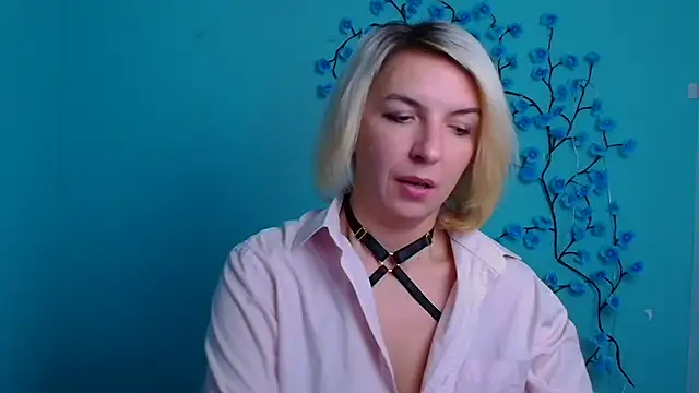 Lana_Foxyy live sex cam