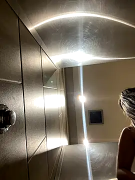 Alyshanon18's cam snapshot