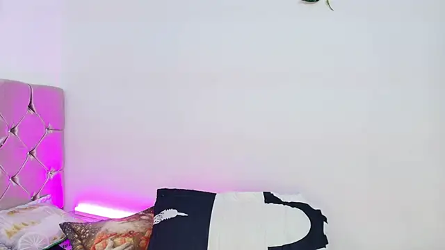 imsofy_'s cam snapshot