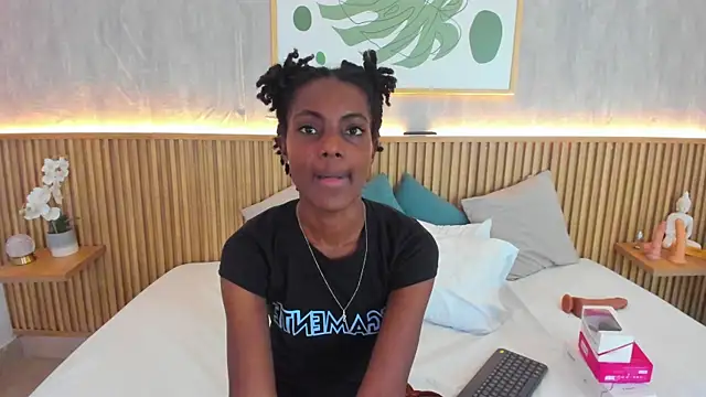 kenya_stone_1's cam snapshot