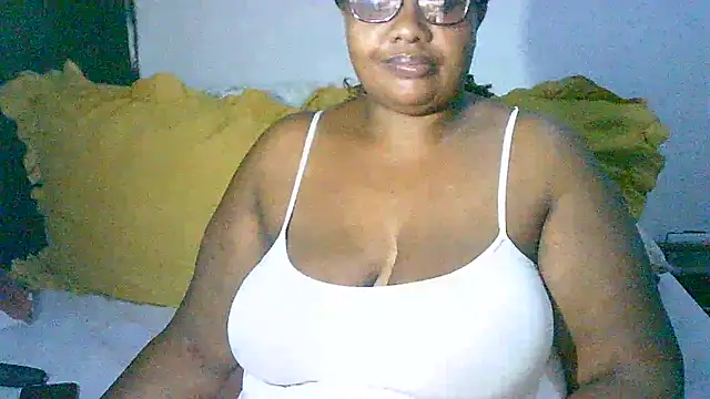 YELLOW_BONE's cam snapshot