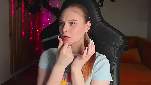 AriaWell's cam snapshot