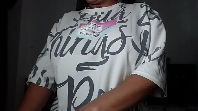 lovemee_30's cam snapshot