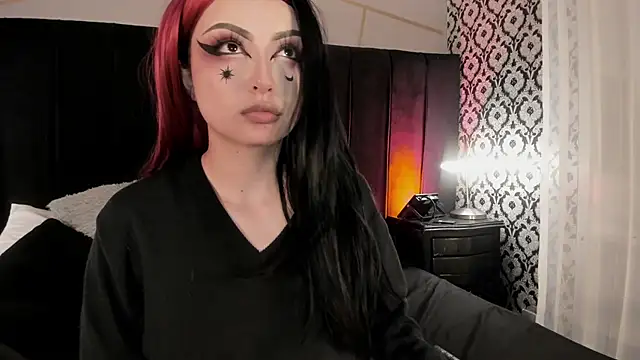 Adeelinee's cam snapshot