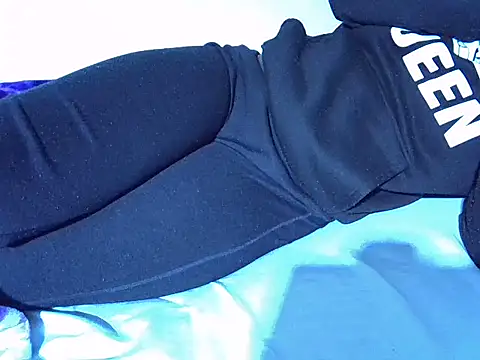 naughtycate_'s cam snapshot