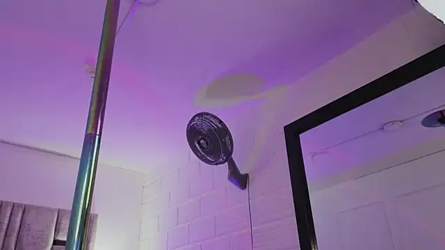 BonnieAnderson_'s cam snapshot