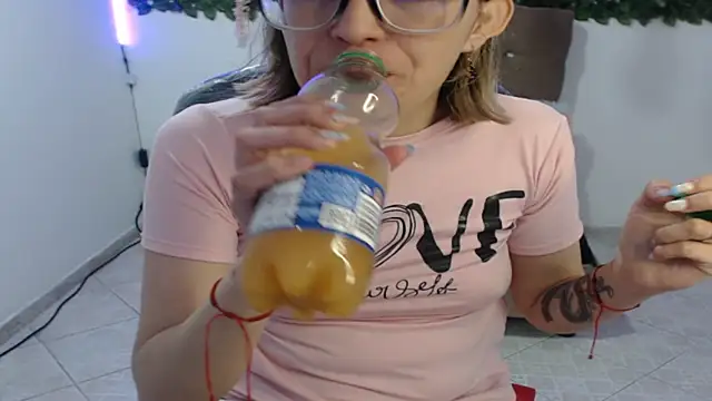 cristal_hills_19's cam snapshot