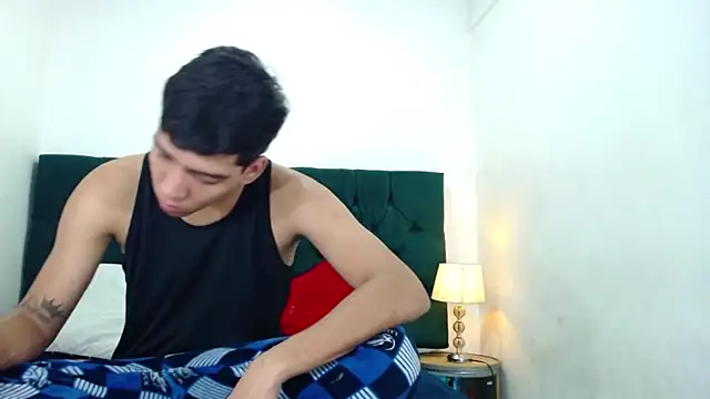 Ariatnaanddilan's cam snapshot