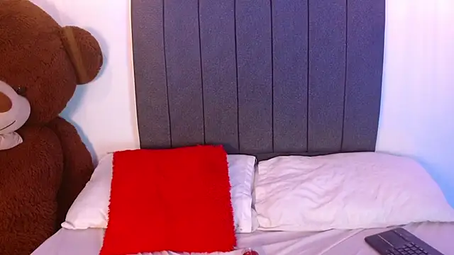 Emadelacroix's cam snapshot