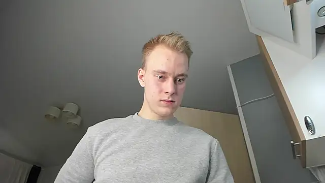 Kevin_Young_Cat's cam snapshot