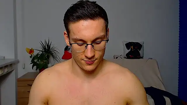 ZeinMiracles's cam snapshot