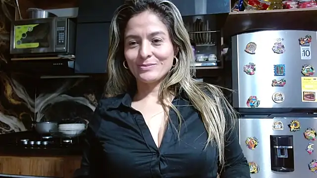 linda-mature43's cam snapshot