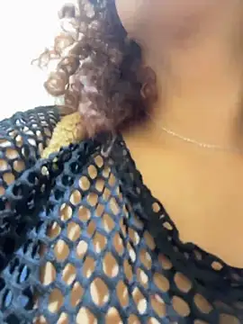 lauraltt live sex cam