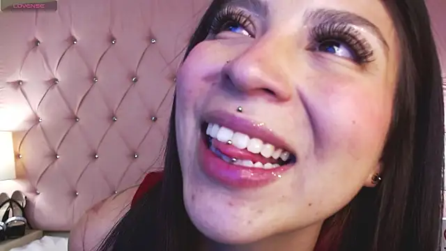 Hillary_Thomson's cam snapshot