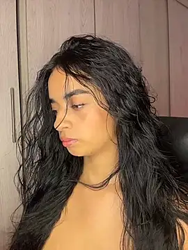 Laura_fernandezII live sex cam