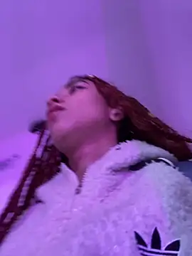 Emma_pinkk18's cam snapshot