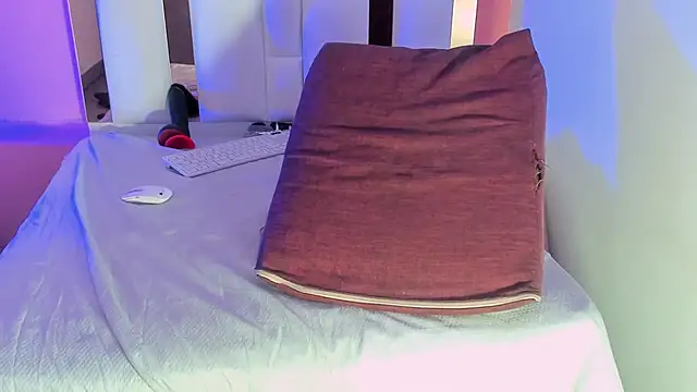 Alanna_hot3 live sex cam