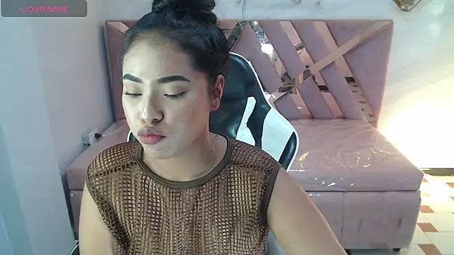 Kendall_Queen_v's cam snapshot