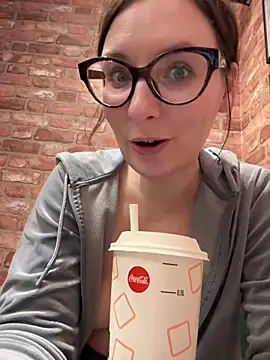 The_Snowwhitee live sex cam