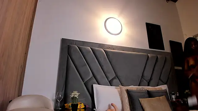 brenda_nova18's cam snapshot