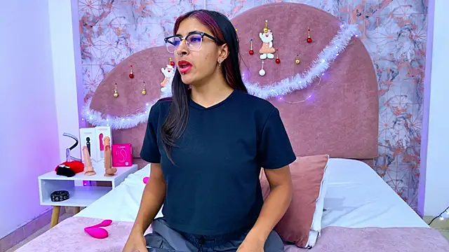 RavenGloomy's cam snapshot