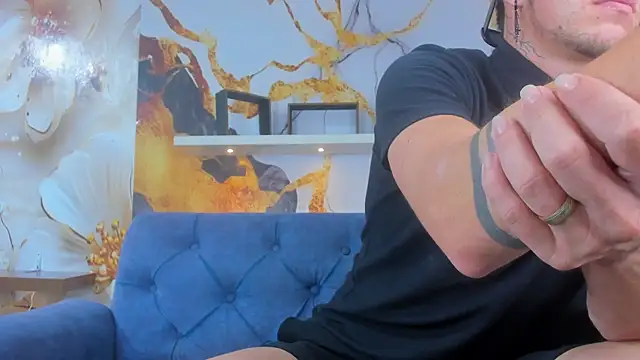 Chuck_LatinBoy live sex cam