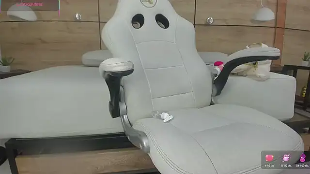 isaa_stone's cam snapshot