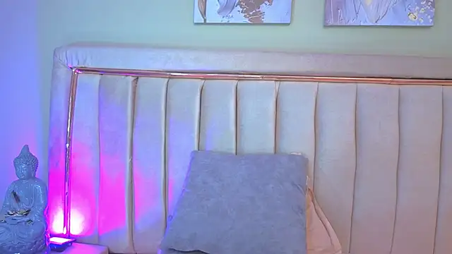 Esmeralda_Candy's cam snapshot