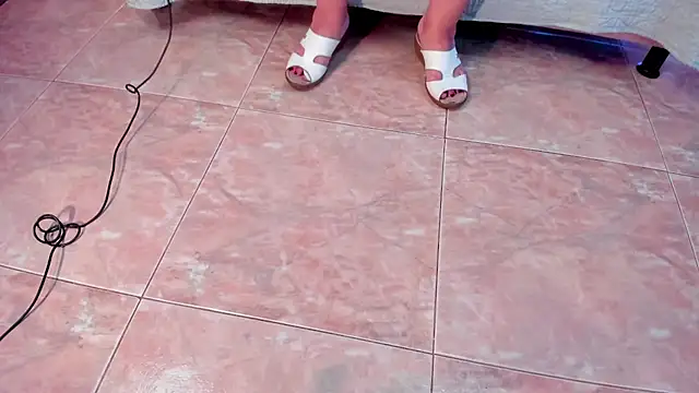 EloiseQuinn's cam snapshot