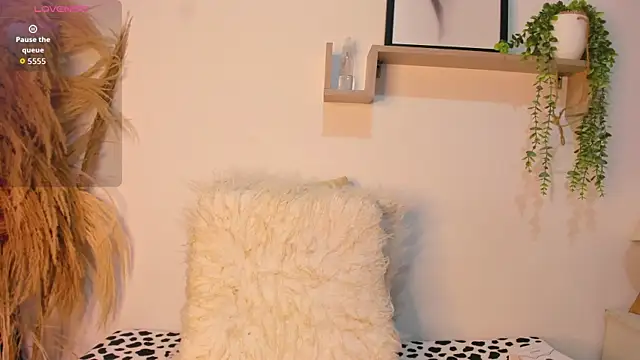 emily-777's cam snapshot