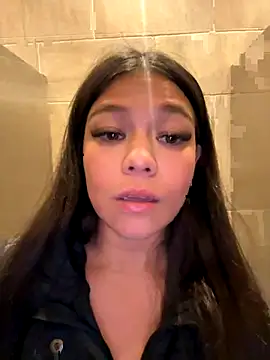 Alyshanon18 live sex cam