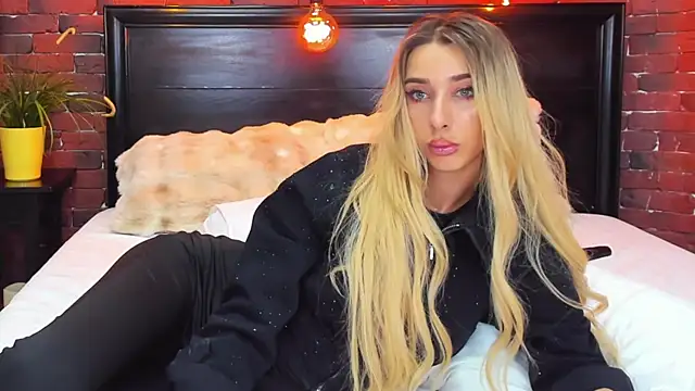 ChristynaRoss live sex cam