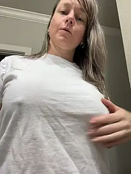 Vivian_MayXxX live sex cam