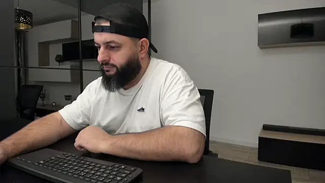 DravenPeak live sex cam