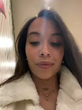 MarieLeon live sex cam