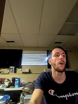 HungGuy1999 live sex cam