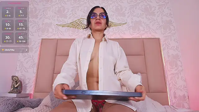 white_leti's cam snapshot