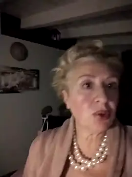 divinaerotica live sex cam