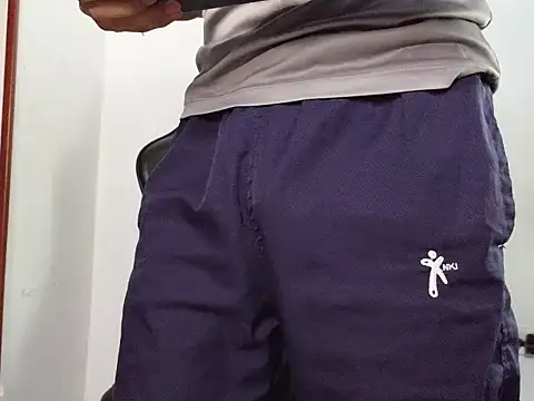 HomeAloneK live sex cam