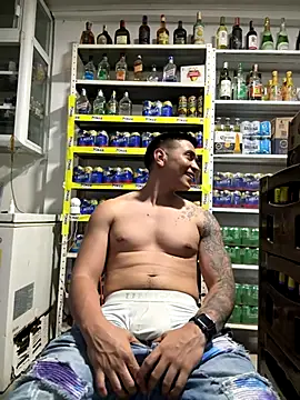 OliverWest04's cam snapshot